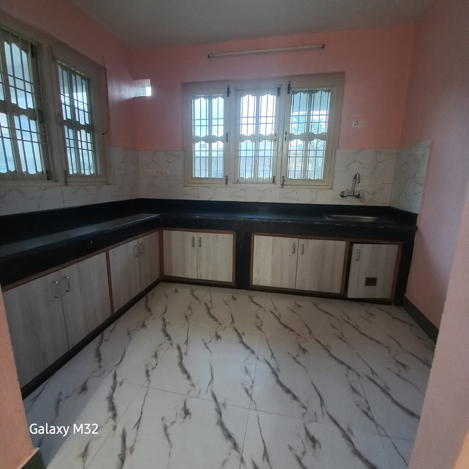 Flat for rent in Aadinath Marg - photo 2