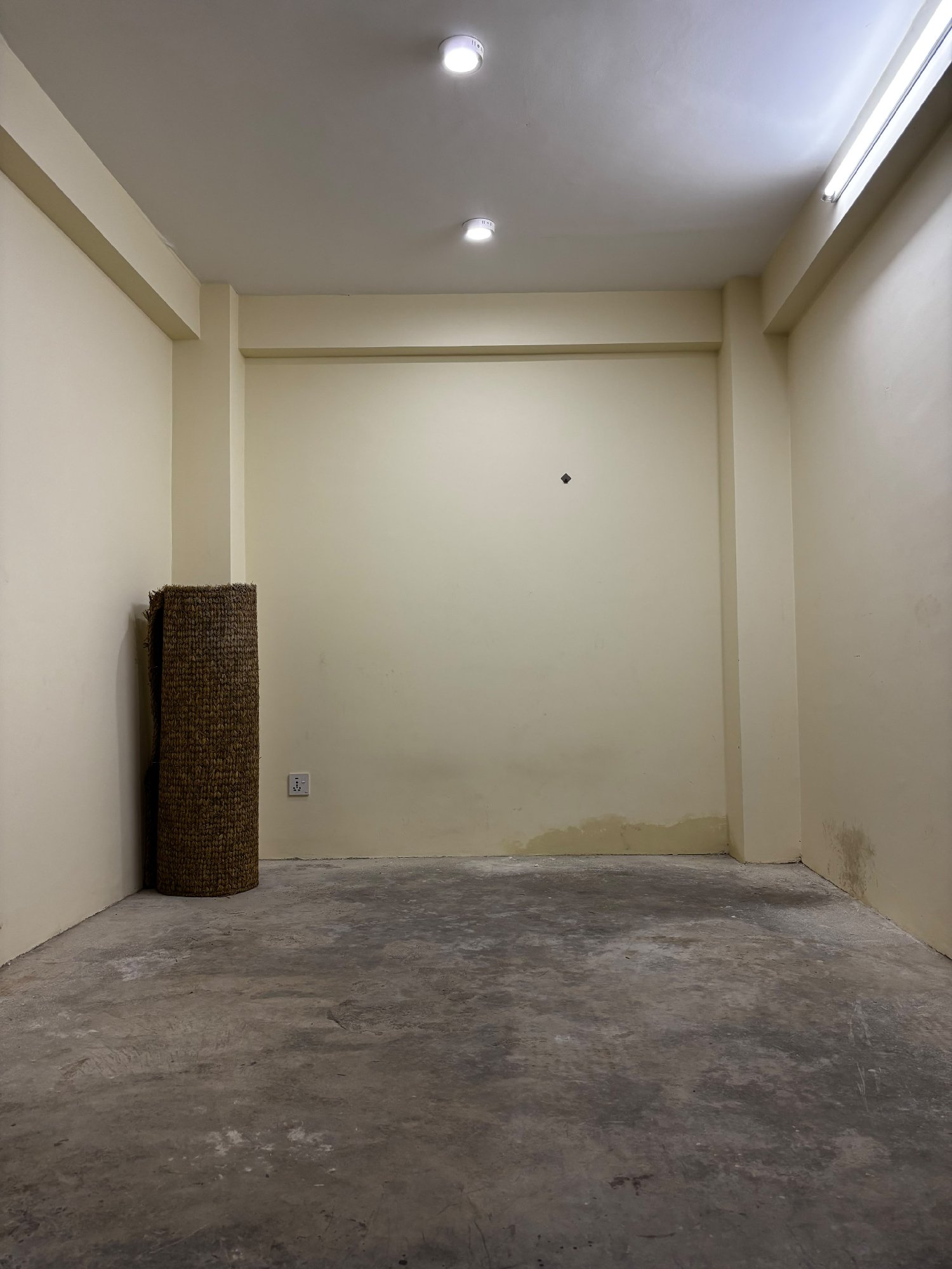 shutter for rent in Basantapur, Kathmandu